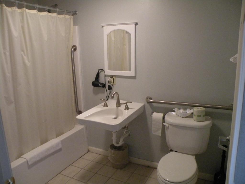 Scottish Inns Fayetteville Room photo